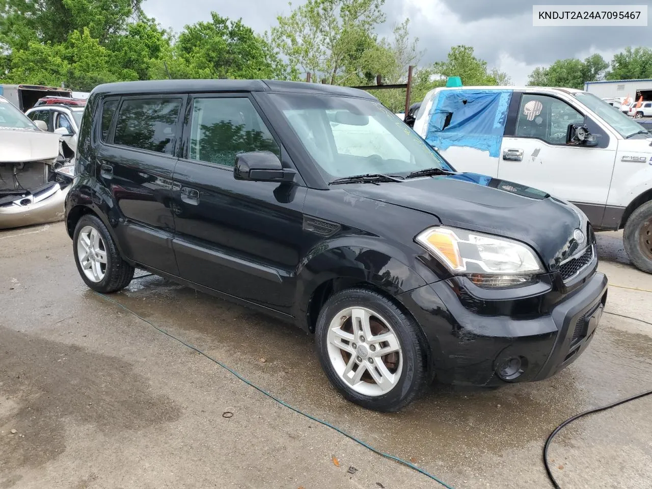 2010 Kia Soul + VIN: KNDJT2A24A7095467 Lot: 55289354