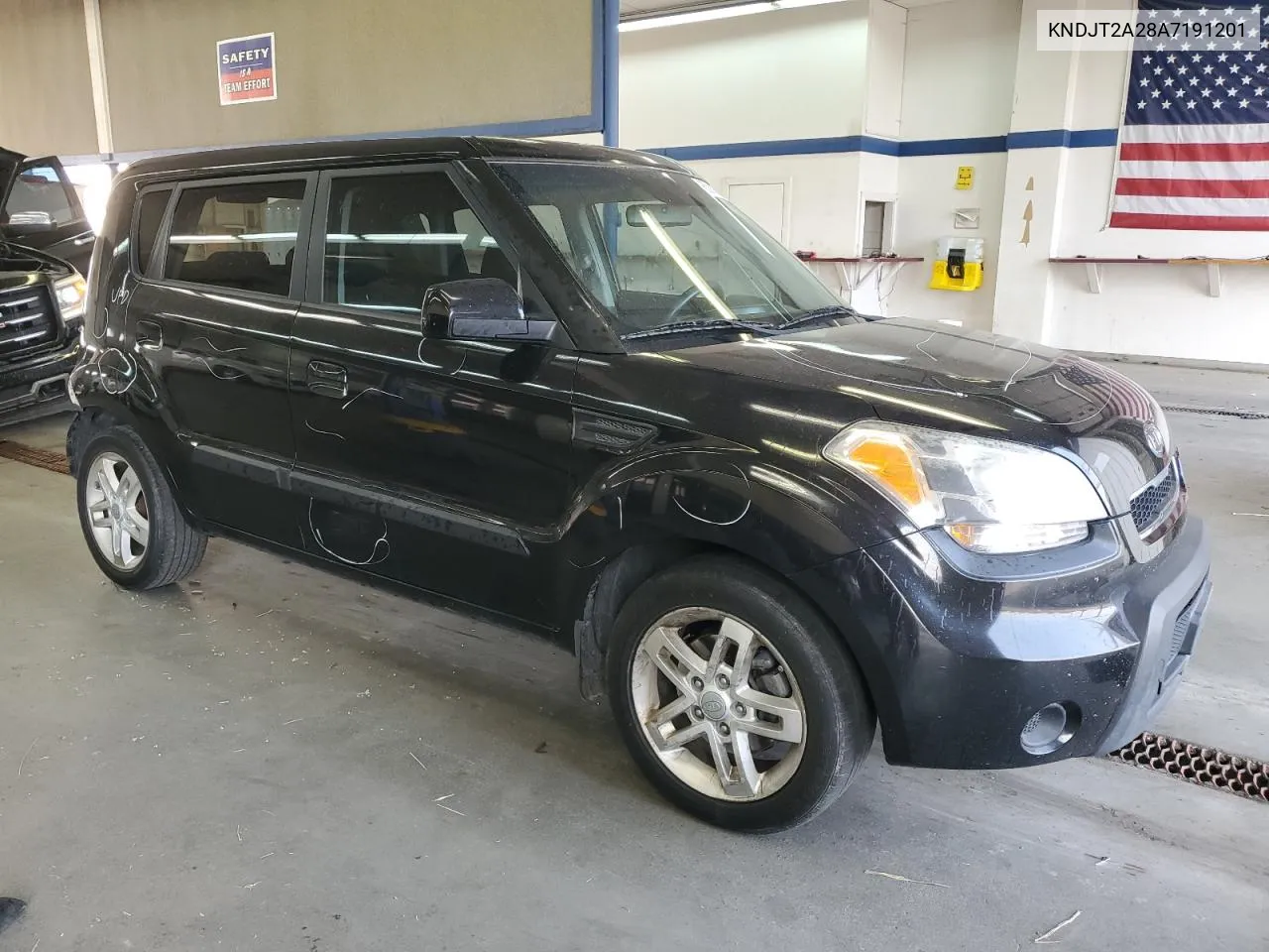 2010 Kia Soul + VIN: KNDJT2A28A7191201 Lot: 63918694