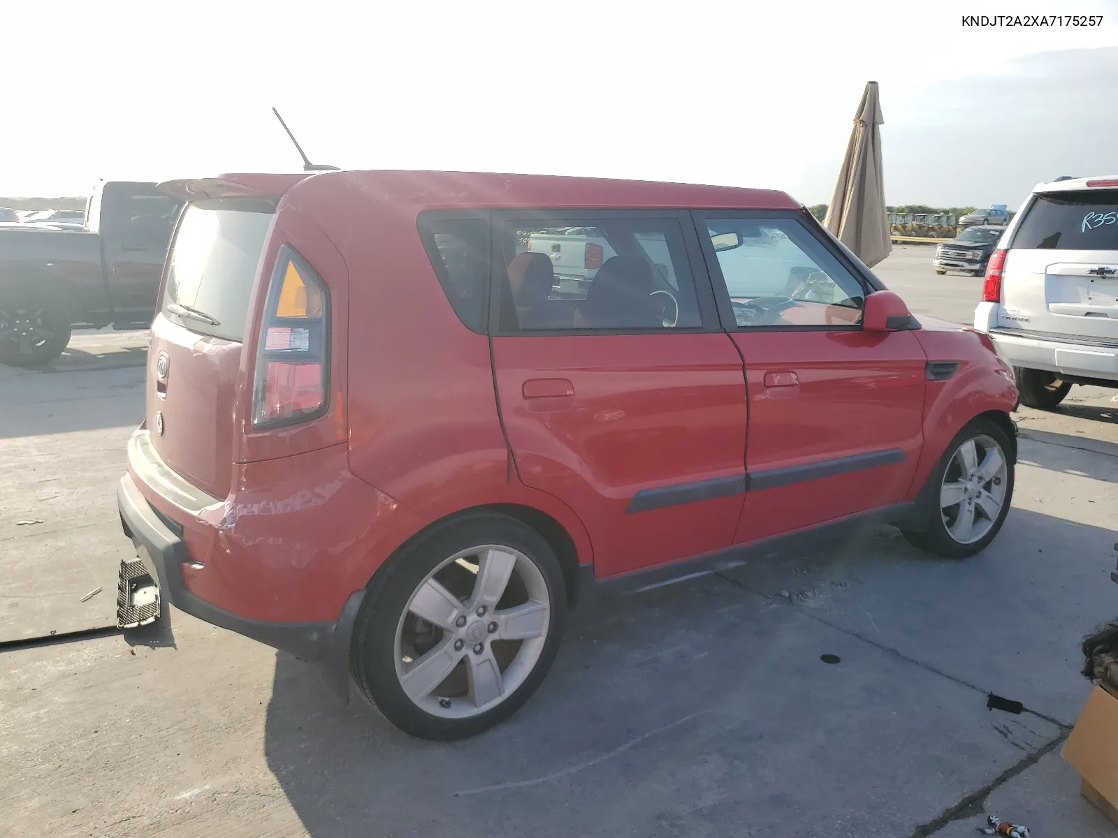 KNDJT2A2XA7175257 2010 Kia Soul +