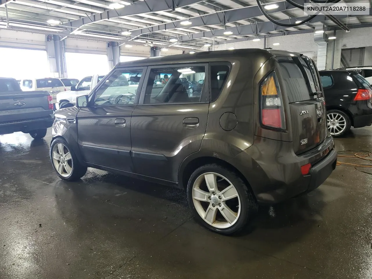 2010 Kia Soul + VIN: KNDJT2A20A7118288 Lot: 67490374