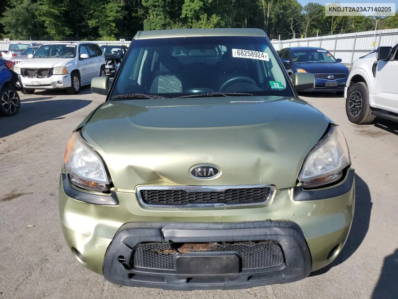 2010 Kia Soul + VIN: KNDJT2A23A7140205 Lot: 68258924