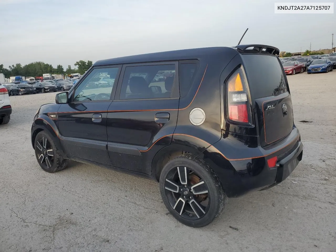 2010 Kia Soul + VIN: KNDJT2A27A7125707 Lot: 68352404