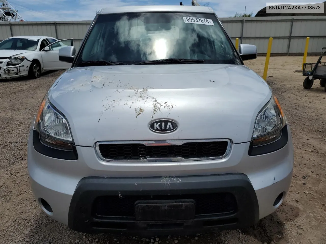 2010 Kia Soul + VIN: KNDJT2A2XA7703573 Lot: 69532674