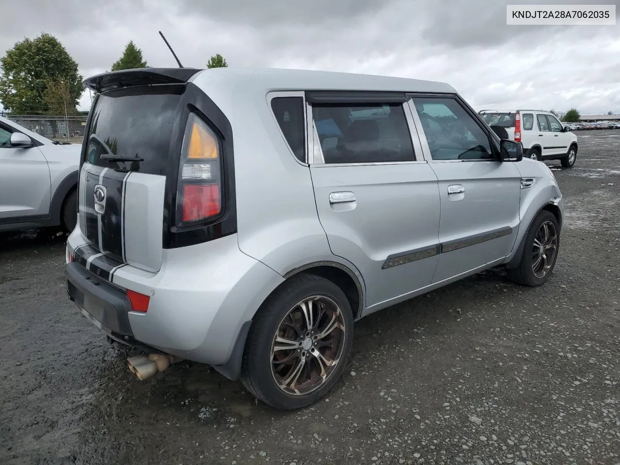 2010 Kia Soul + VIN: KNDJT2A28A7062035 Lot: 70895564