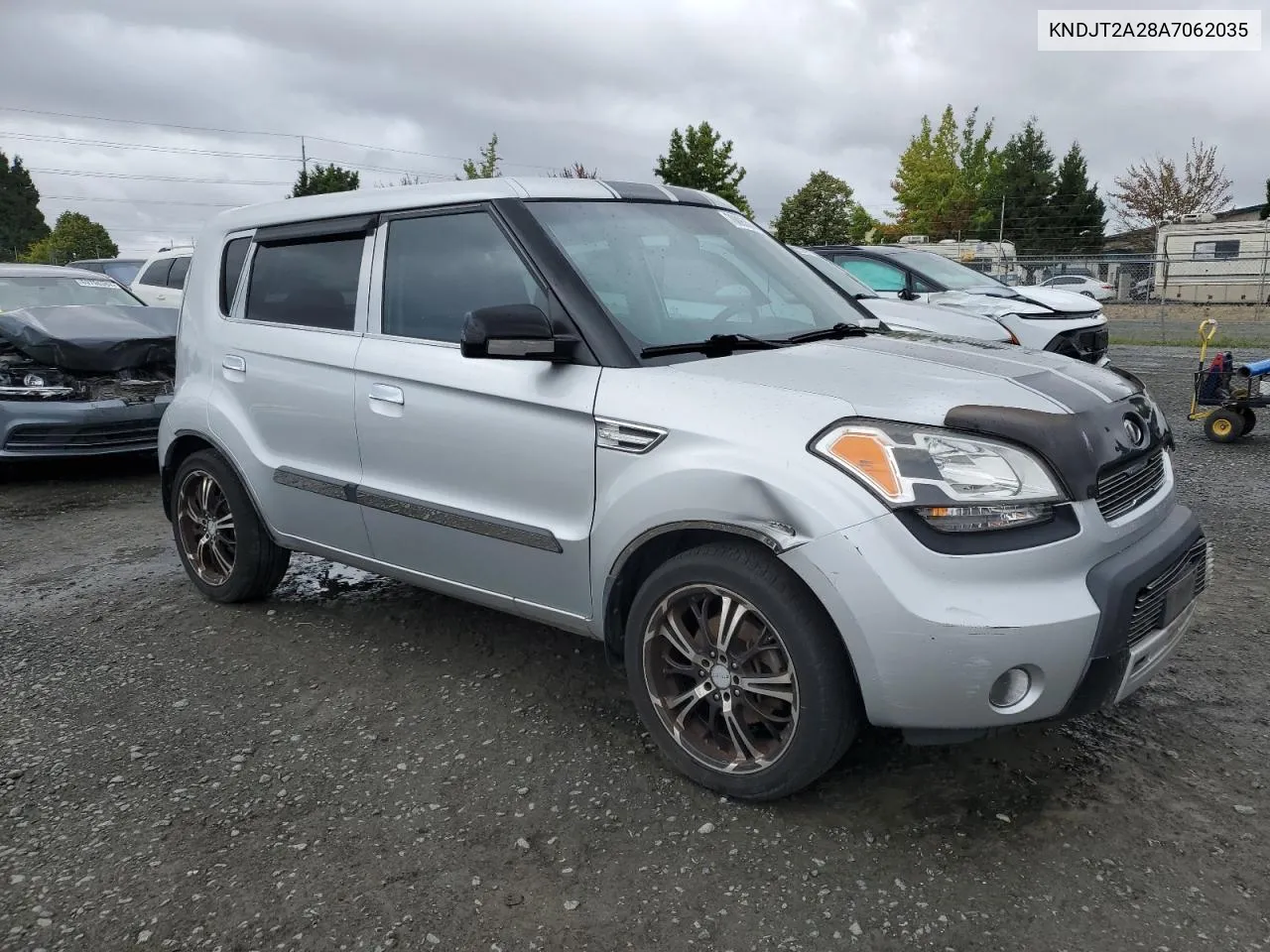 2010 Kia Soul + VIN: KNDJT2A28A7062035 Lot: 70895564