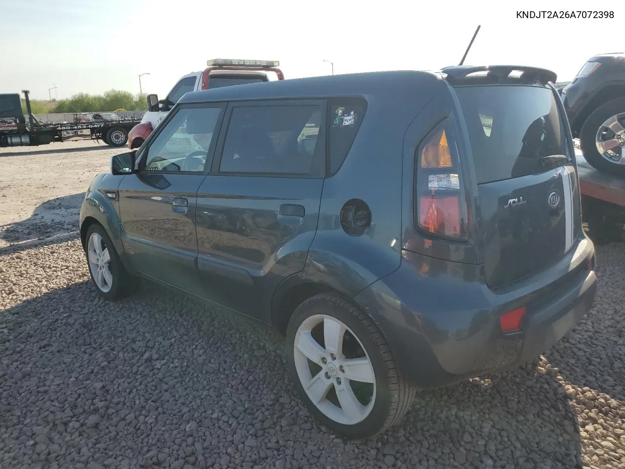 2010 Kia Soul + VIN: KNDJT2A26A7072398 Lot: 71187094