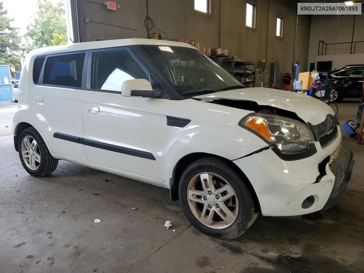 2010 Kia Soul + VIN: KNDJT2A25A7061893 Lot: 71596774