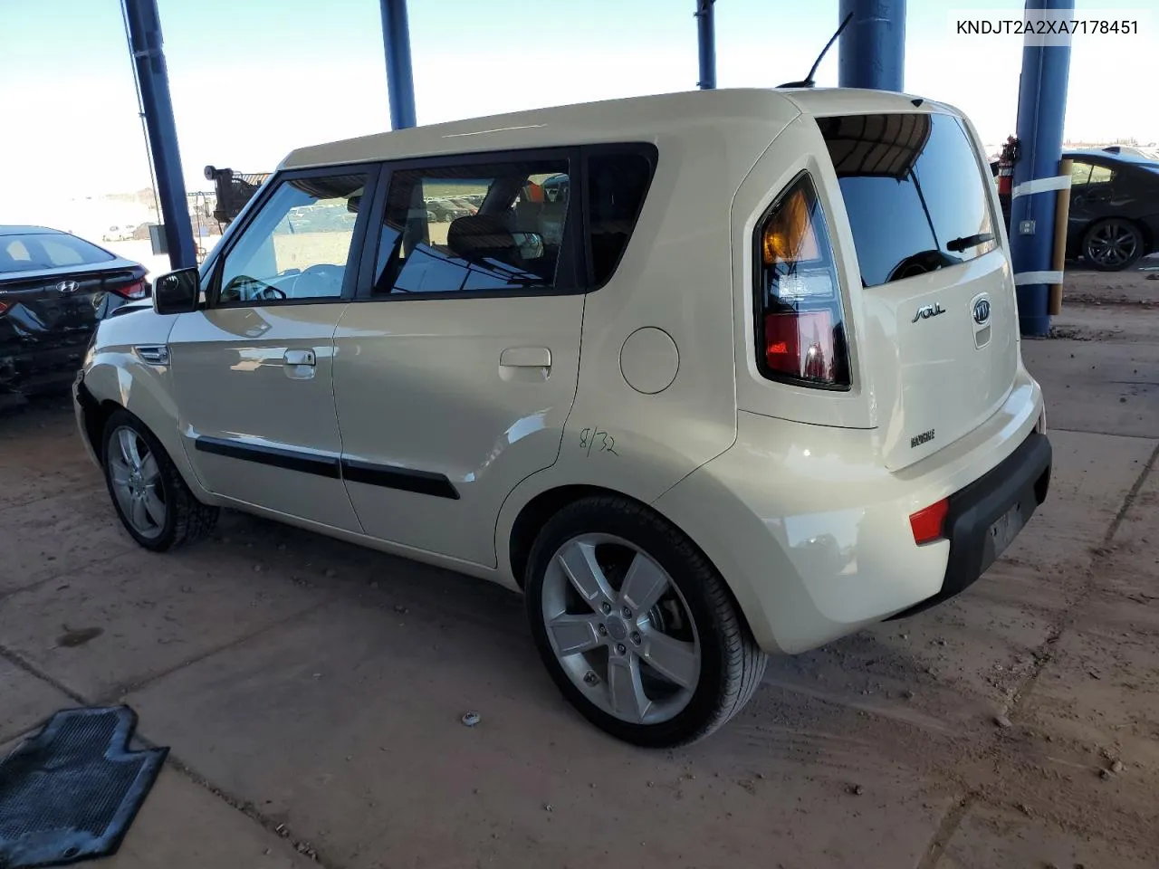 KNDJT2A2XA7178451 2010 Kia Soul +