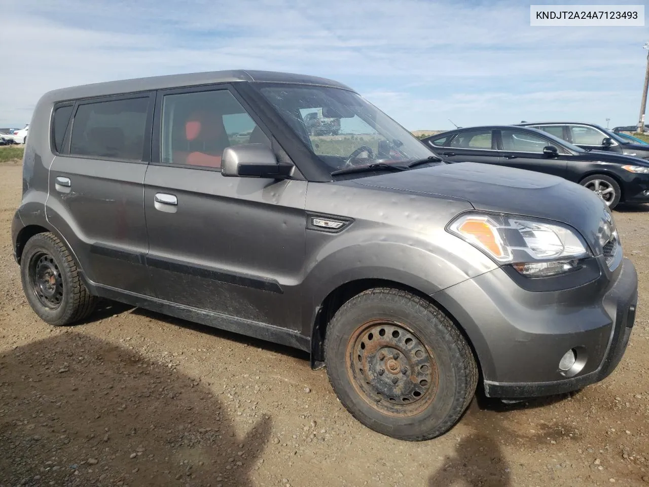 KNDJT2A24A7123493 2010 Kia Soul +