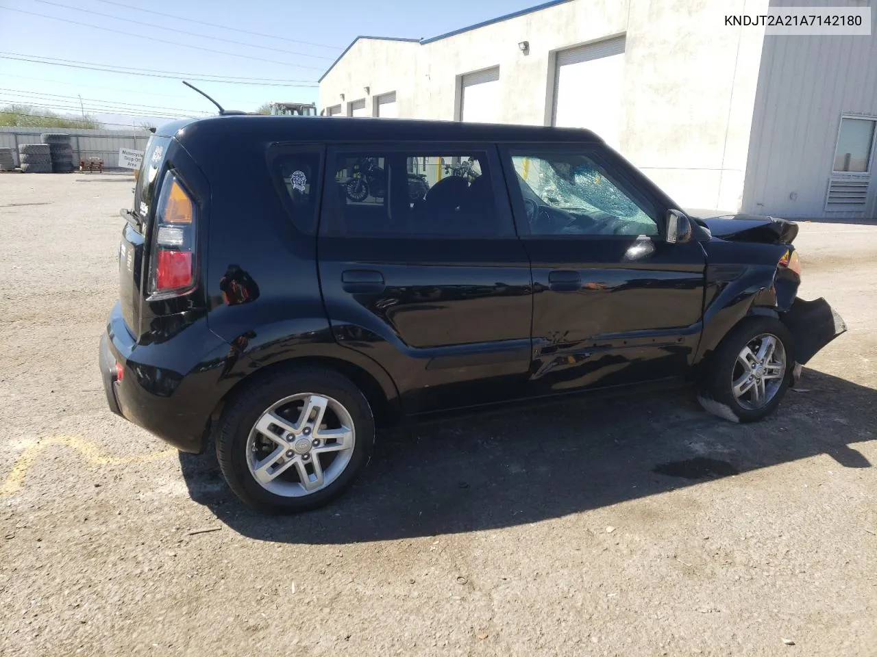 2010 Kia Soul + VIN: KNDJT2A21A7142180 Lot: 73166764