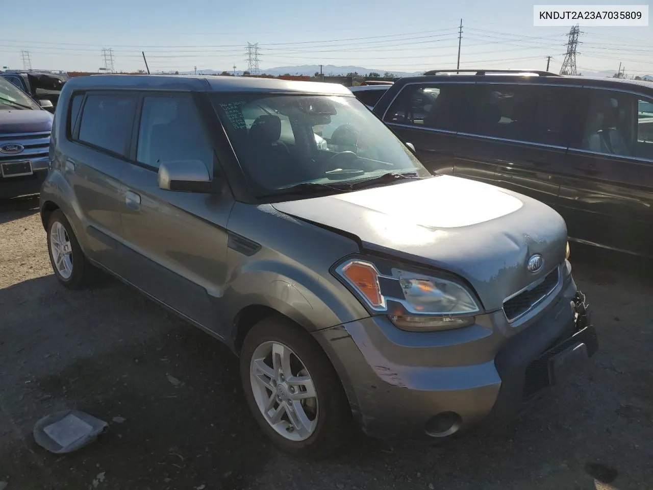 2010 Kia Soul + VIN: KNDJT2A23A7035809 Lot: 73493604