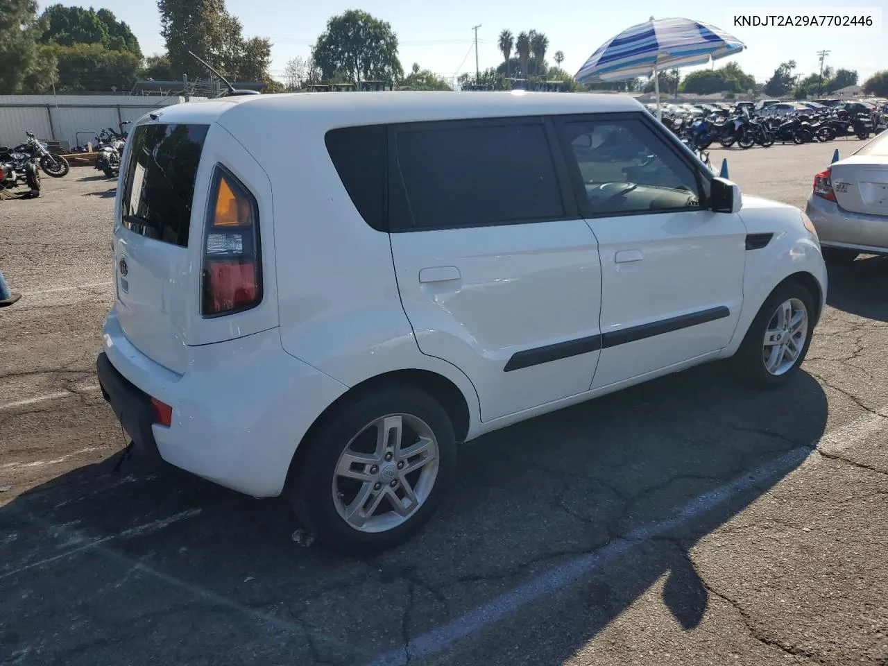 2010 Kia Soul + VIN: KNDJT2A29A7702446 Lot: 74734924