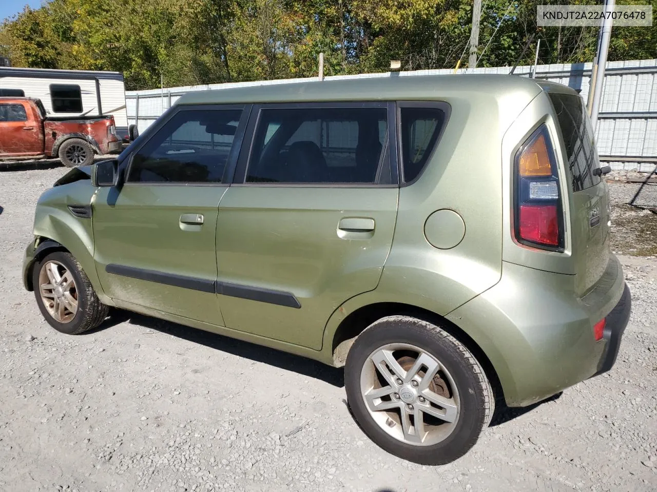 2010 Kia Soul + VIN: KNDJT2A22A7076478 Lot: 74893144