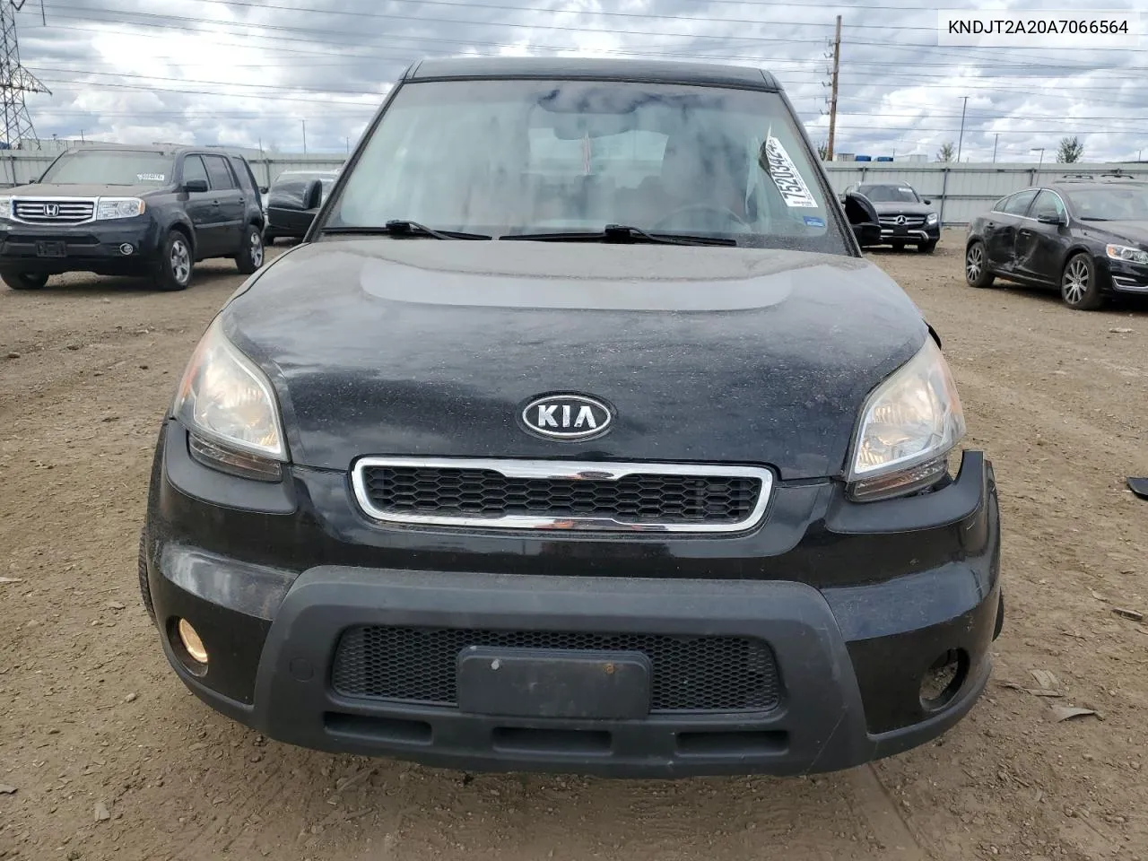 2010 Kia Soul + VIN: KNDJT2A20A7066564 Lot: 75203424