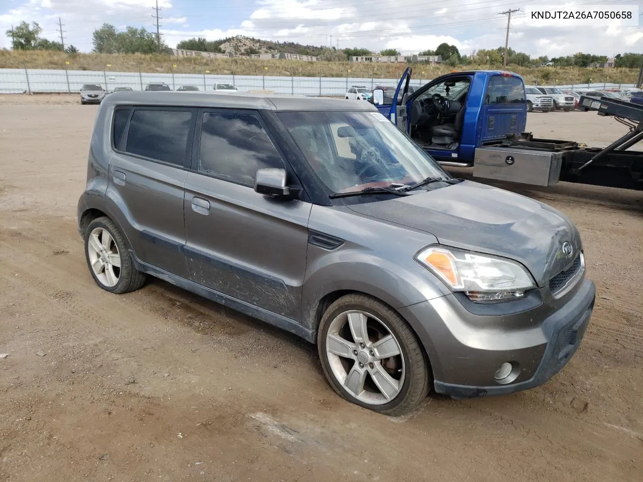 2010 Kia Soul + VIN: KNDJT2A26A7050658 Lot: 75819124