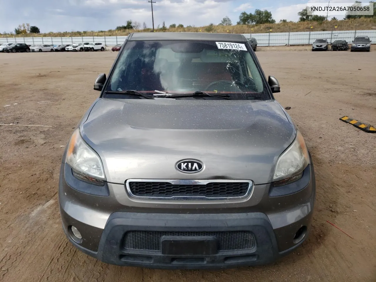 2010 Kia Soul + VIN: KNDJT2A26A7050658 Lot: 75819124