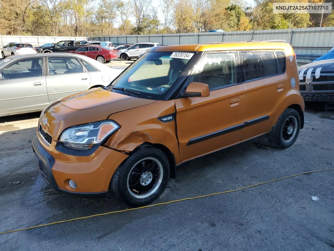 2010 Kia Soul + VIN: KNDJT2A25A7107710 Lot: 76320754