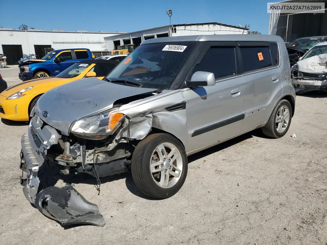 2010 Kia Soul + VIN: KNDJT2A27A7162899 Lot: 76936904