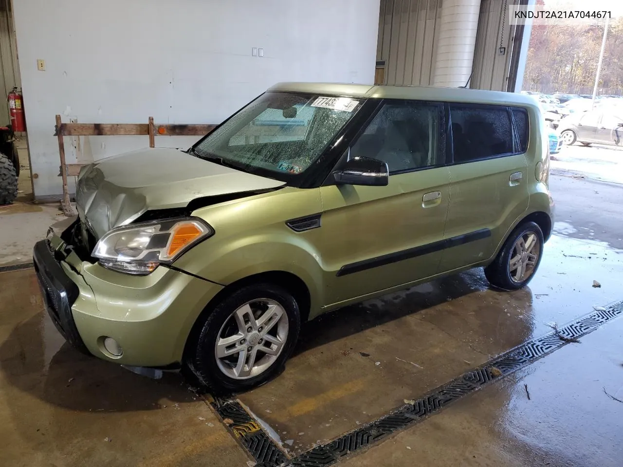 2010 Kia Soul + VIN: KNDJT2A21A7044671 Lot: 77432054