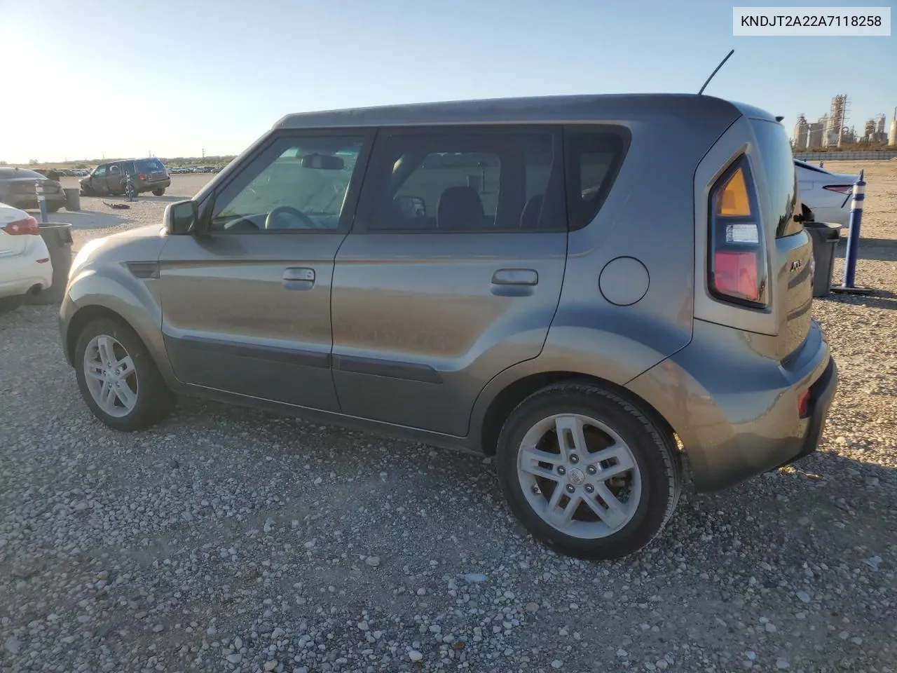 2010 Kia Soul + VIN: KNDJT2A22A7118258 Lot: 79313544