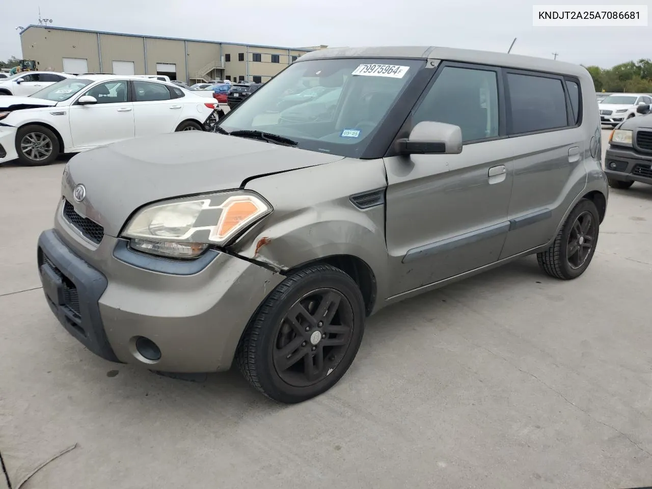 2010 Kia Soul + VIN: KNDJT2A25A7086681 Lot: 79975964