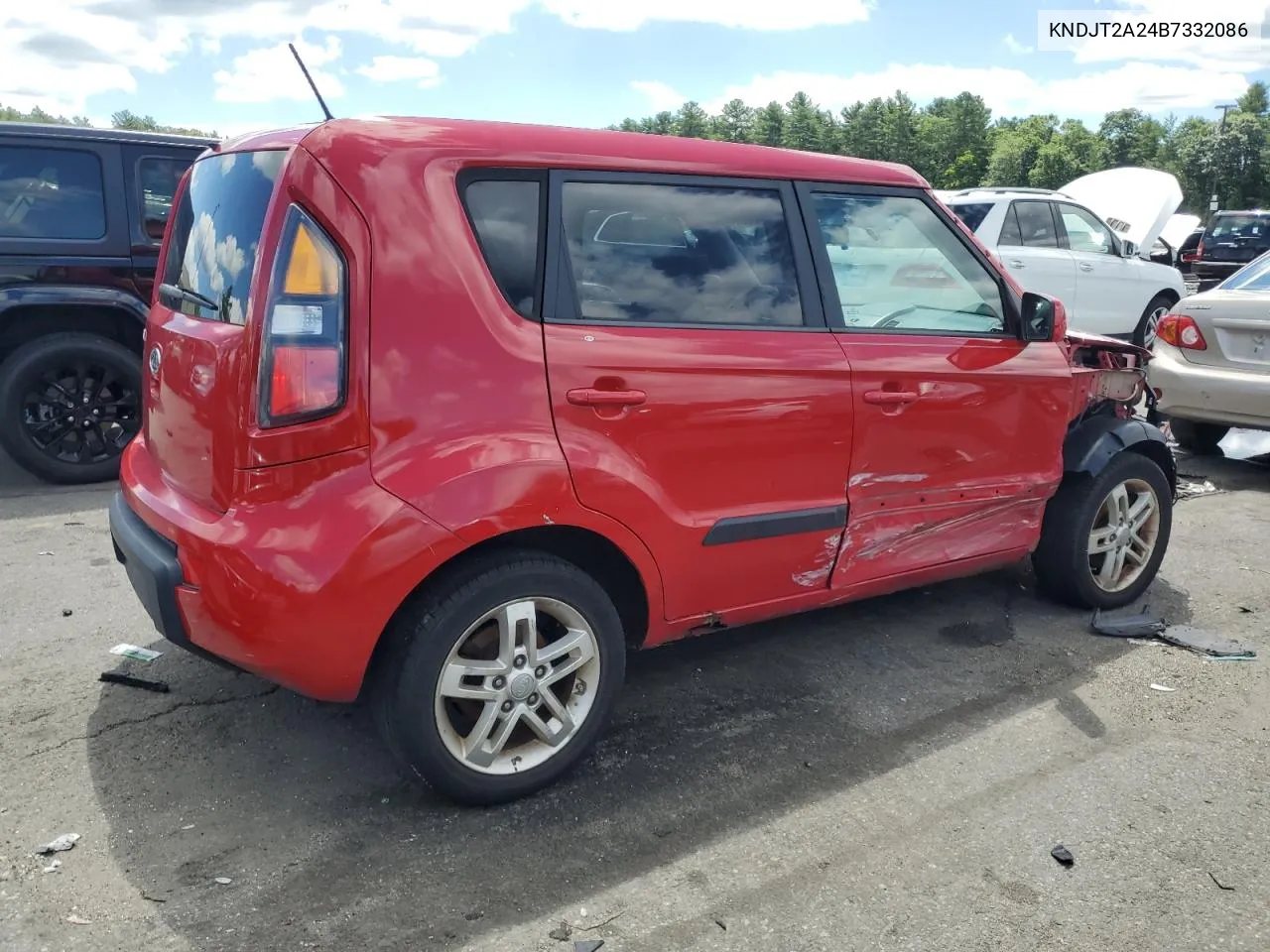 KNDJT2A24B7332086 2011 Kia Soul +