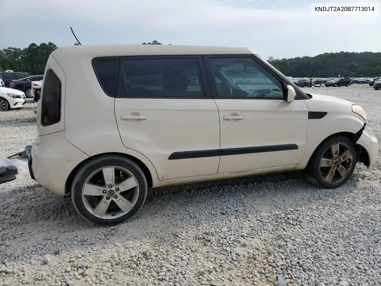 KNDJT2A20B7713014 2011 Kia Soul +