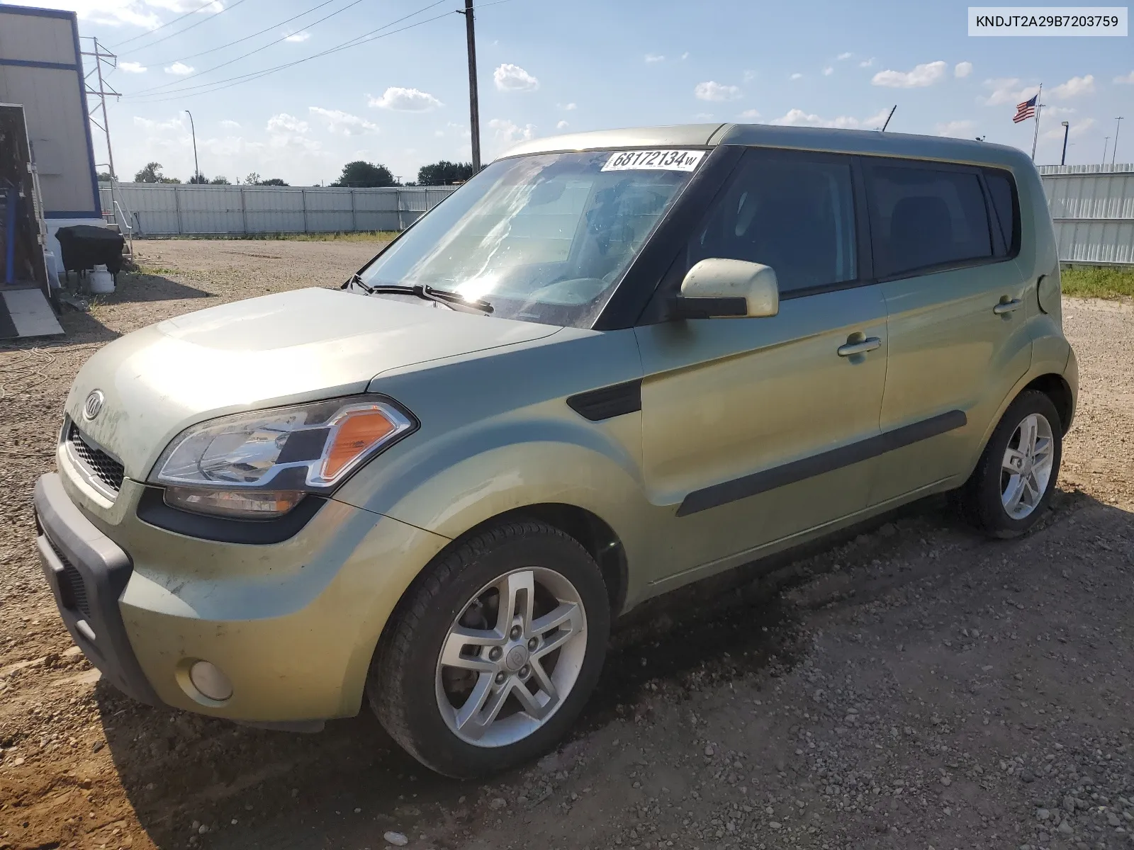 2011 Kia Soul + VIN: KNDJT2A29B7203759 Lot: 68172134