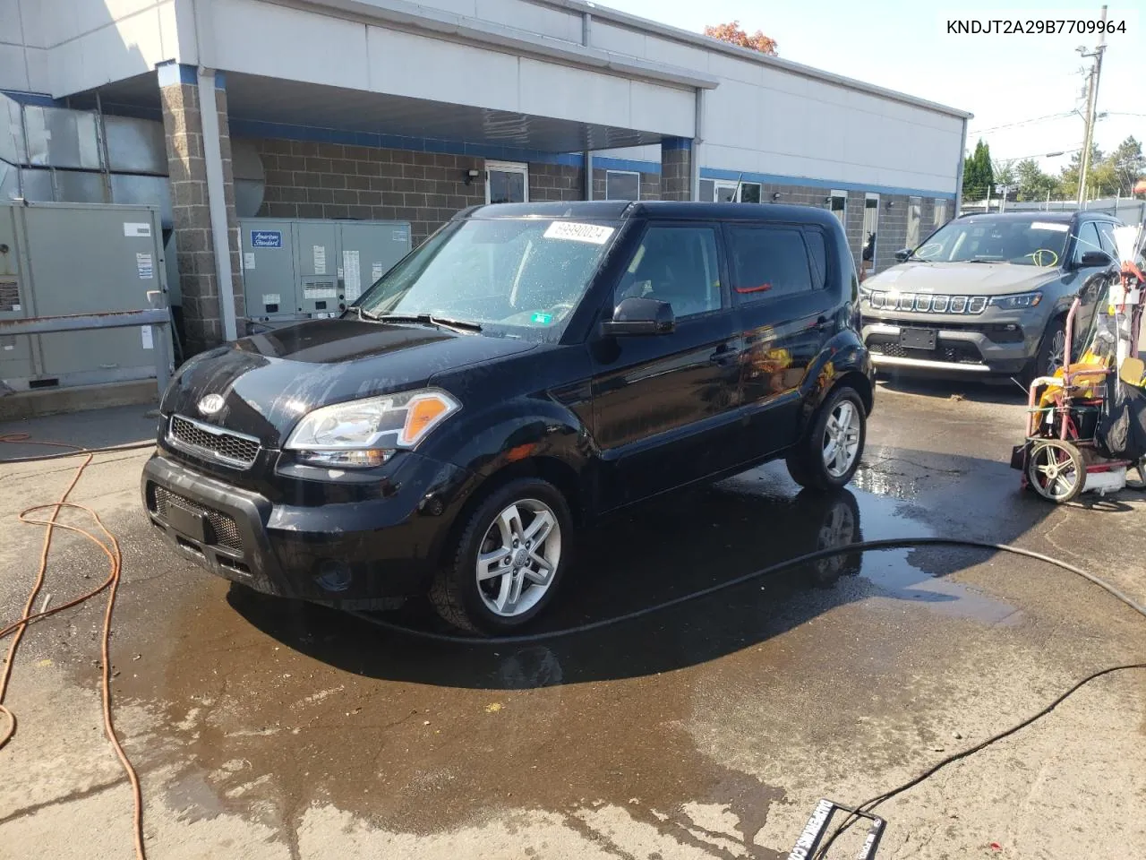 KNDJT2A29B7709964 2011 Kia Soul +