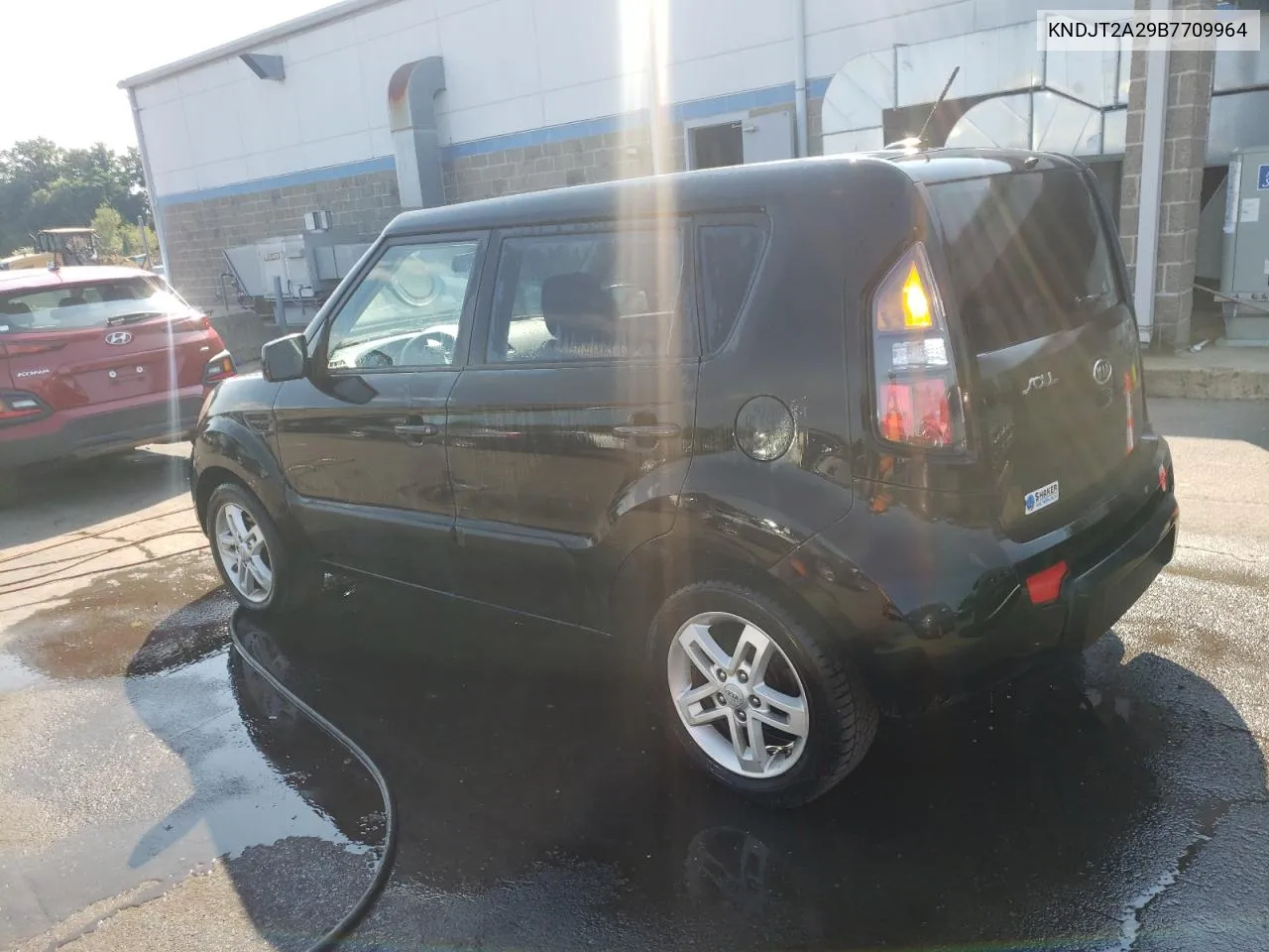 KNDJT2A29B7709964 2011 Kia Soul +