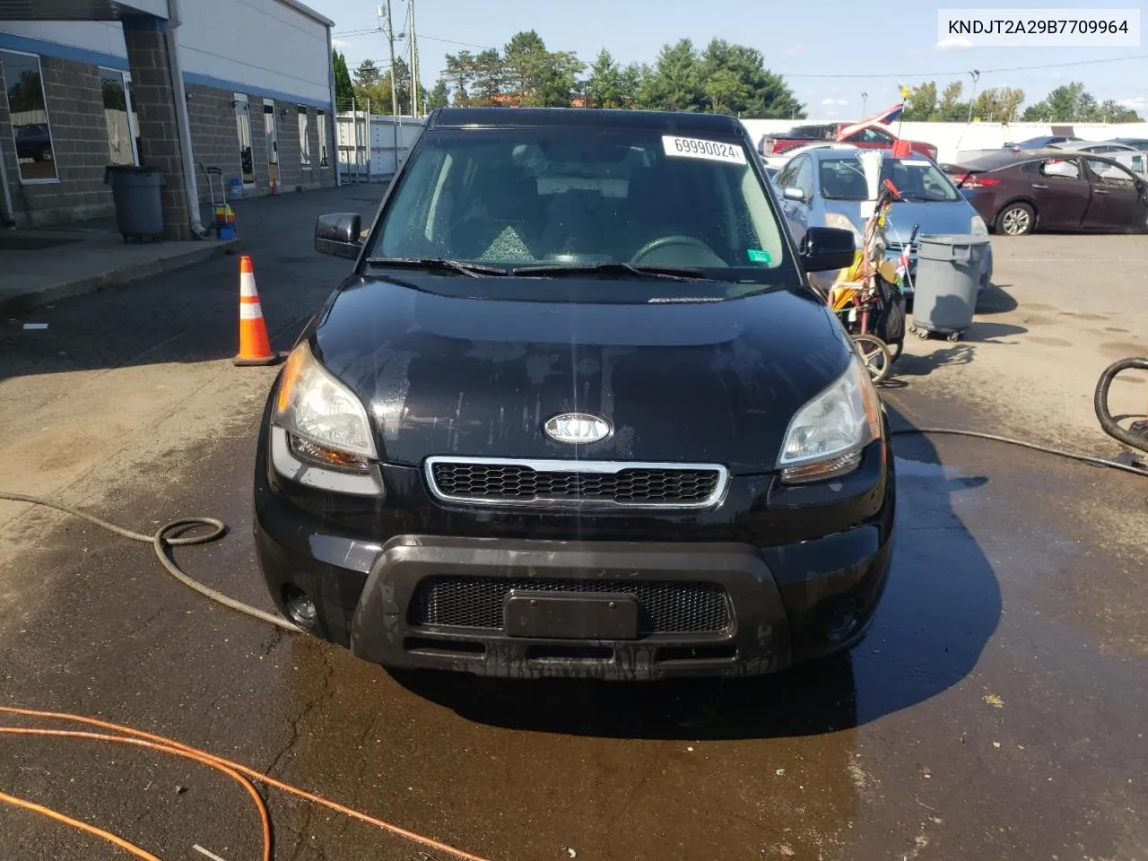 KNDJT2A29B7709964 2011 Kia Soul +