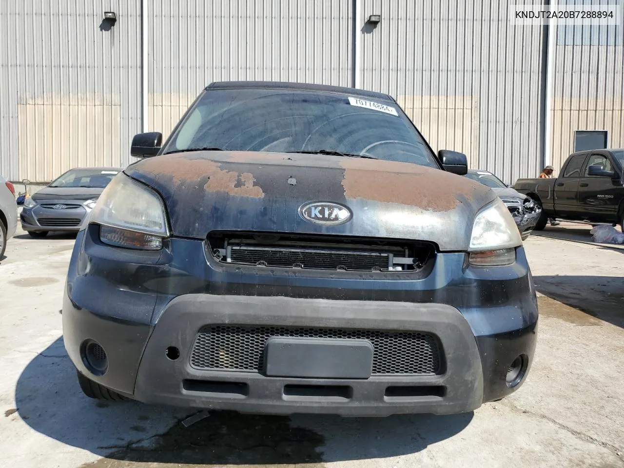 2011 Kia Soul + VIN: KNDJT2A20B7288894 Lot: 70774884