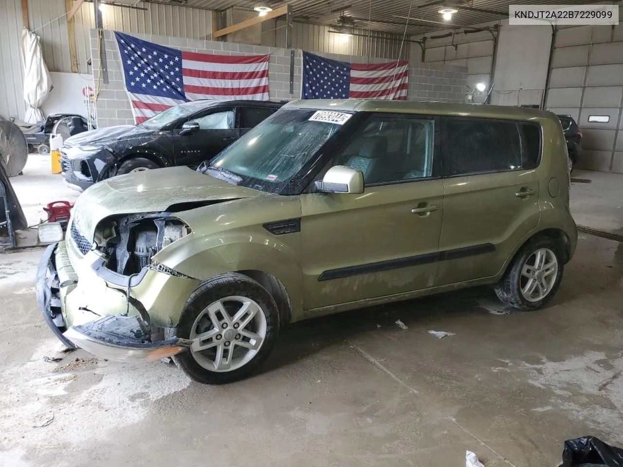 2011 Kia Soul + VIN: KNDJT2A22B7229099 Lot: 70993044