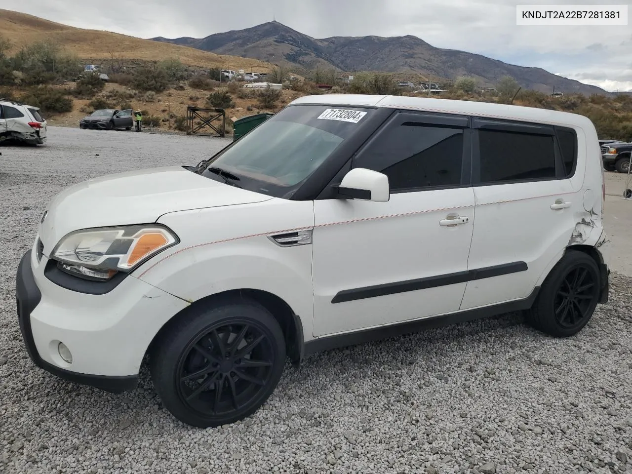 2011 Kia Soul + VIN: KNDJT2A22B7281381 Lot: 71732804