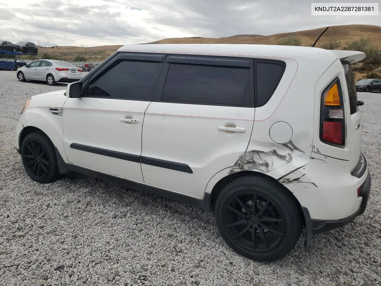 2011 Kia Soul + VIN: KNDJT2A22B7281381 Lot: 71732804