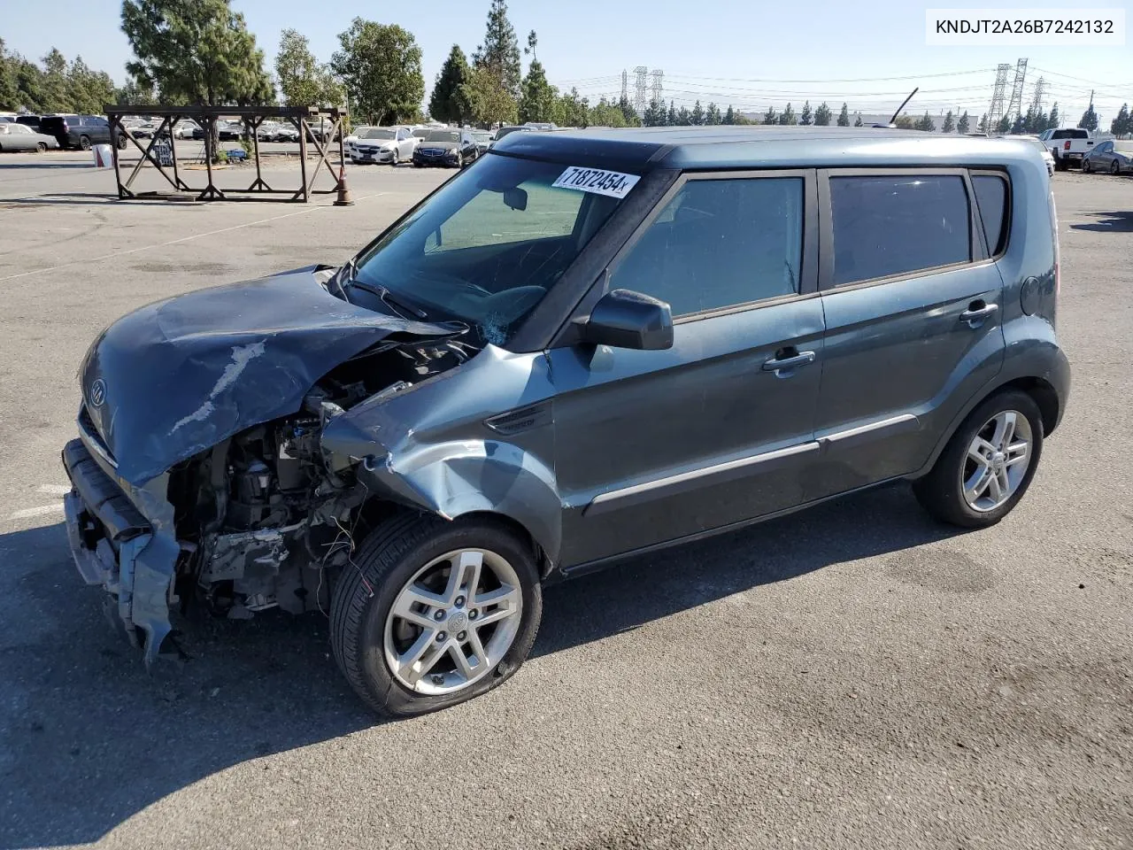 2011 Kia Soul + VIN: KNDJT2A26B7242132 Lot: 71872454