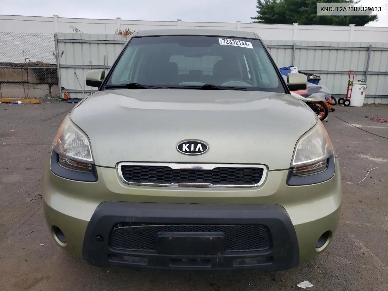 2011 Kia Soul + VIN: KNDJT2A23B7329633 Lot: 72332144