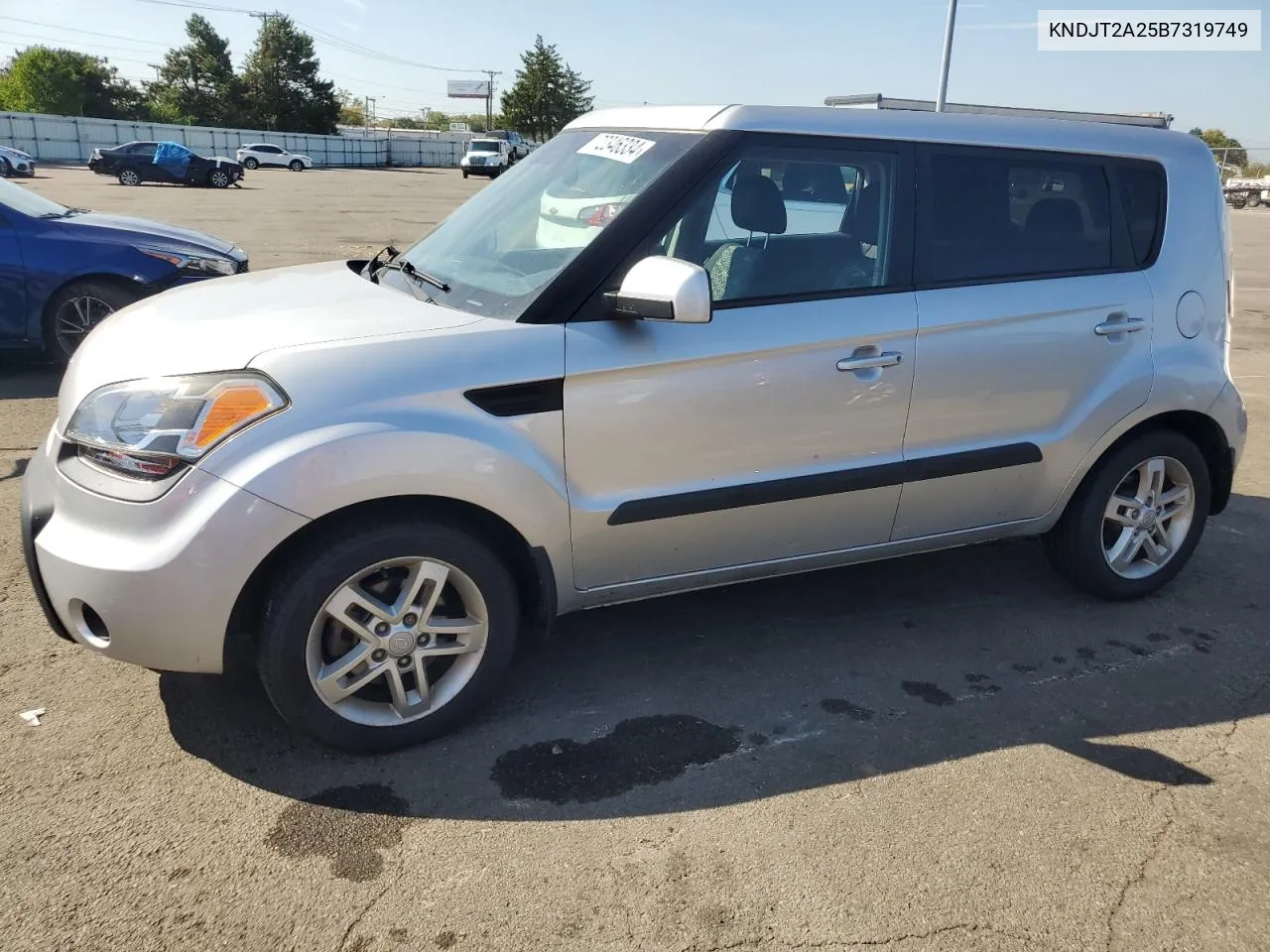 KNDJT2A25B7319749 2011 Kia Soul +