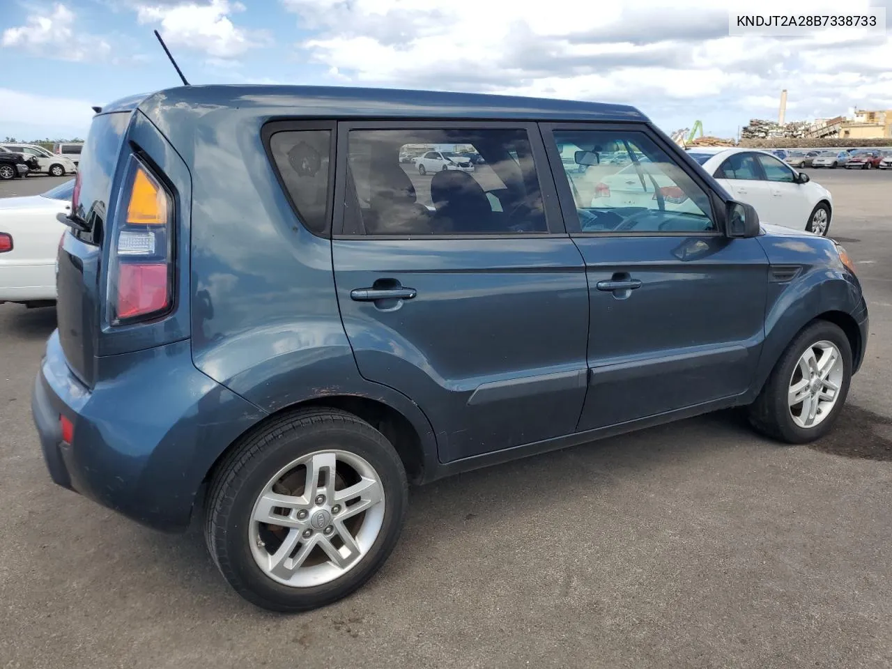 2011 Kia Soul + VIN: KNDJT2A28B7338733 Lot: 73439594