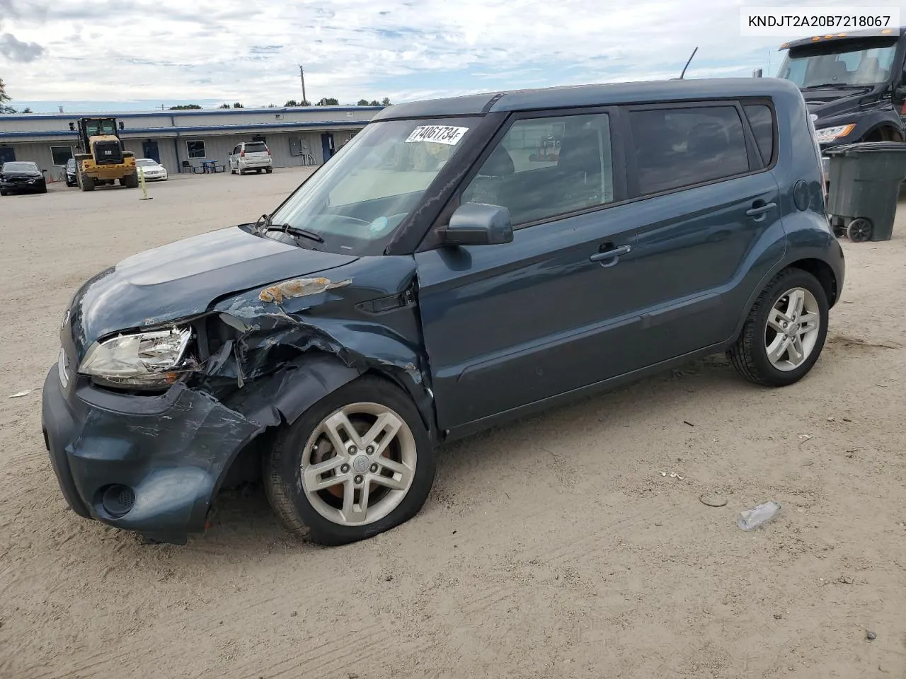 2011 Kia Soul + VIN: KNDJT2A20B7218067 Lot: 74061734