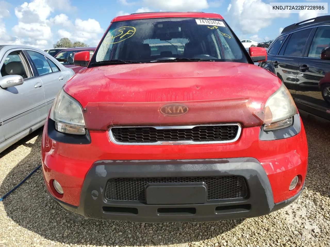 KNDJT2A22B7228986 2011 Kia Soul +