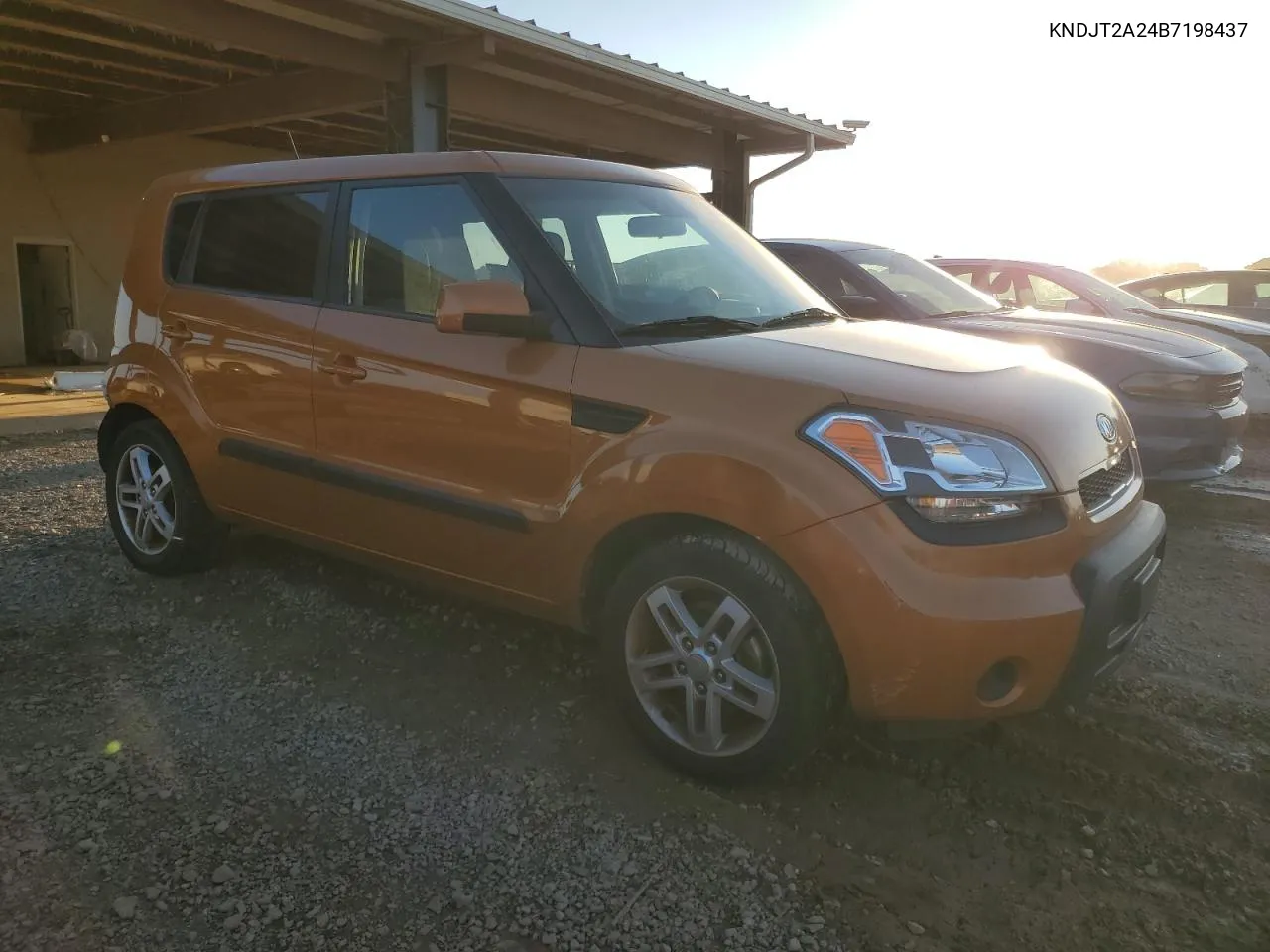 2011 Kia Soul + VIN: KNDJT2A24B7198437 Lot: 74307134