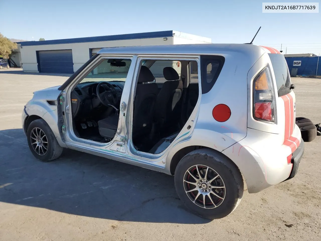 2011 Kia Soul VIN: KNDJT2A16B7717639 Lot: 74808754