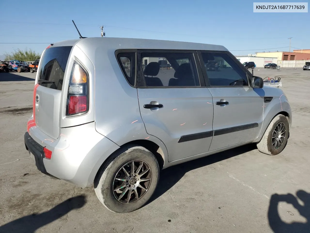 2011 Kia Soul VIN: KNDJT2A16B7717639 Lot: 74808754