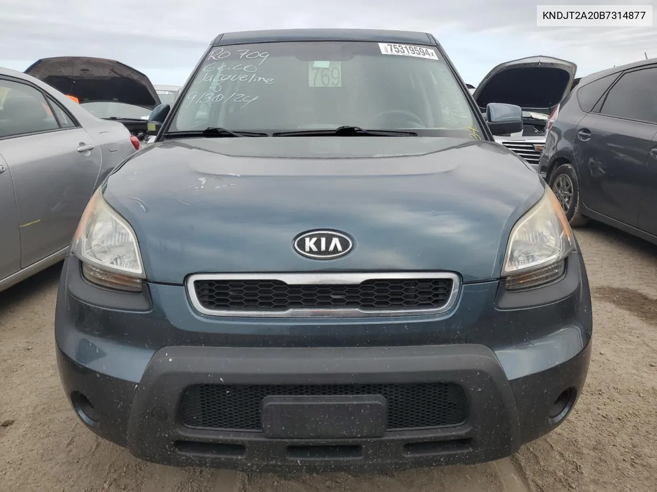 2011 Kia Soul + VIN: KNDJT2A20B7314877 Lot: 75319594