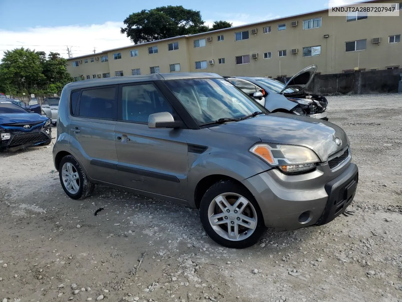 2011 Kia Soul + VIN: KNDJT2A28B7207947 Lot: 75823504