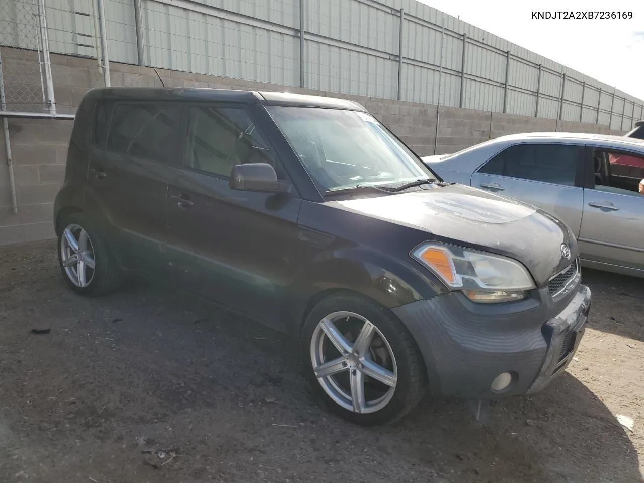 2011 Kia Soul + VIN: KNDJT2A2XB7236169 Lot: 78652734