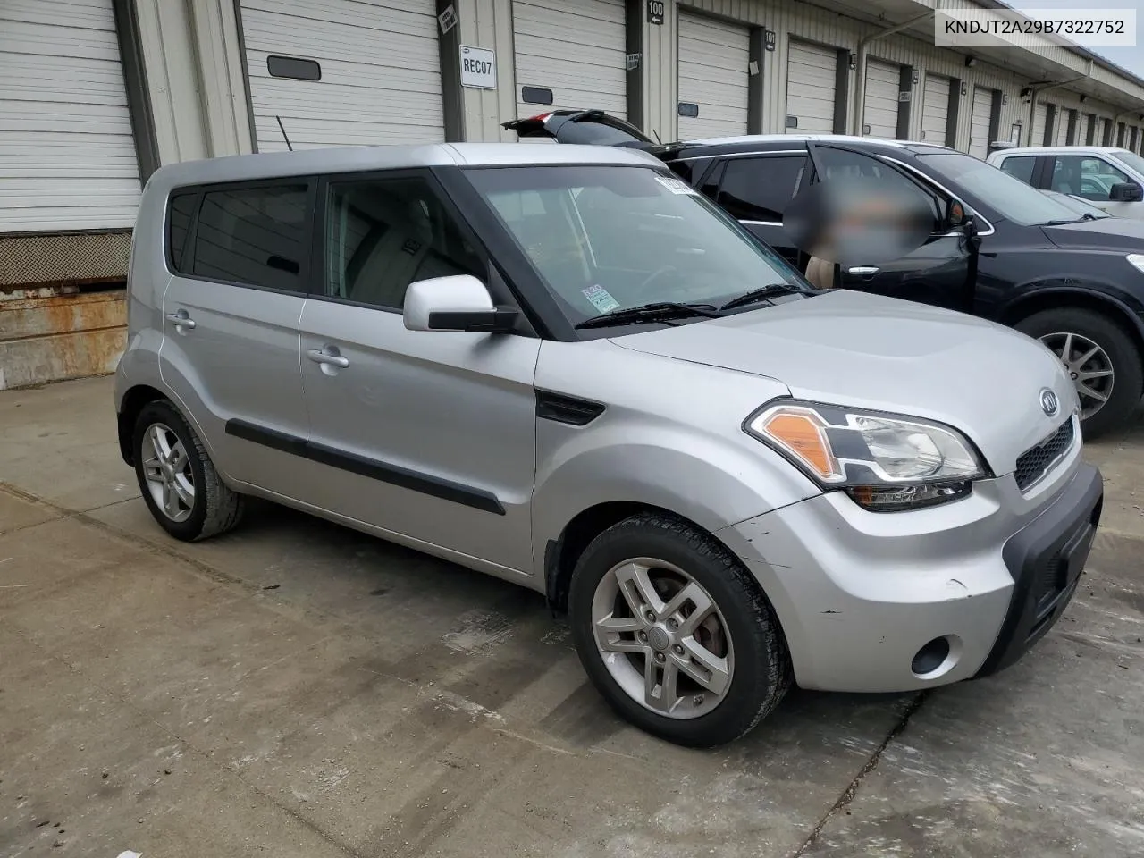 2011 Kia Soul + VIN: KNDJT2A29B7322752 Lot: 79227834