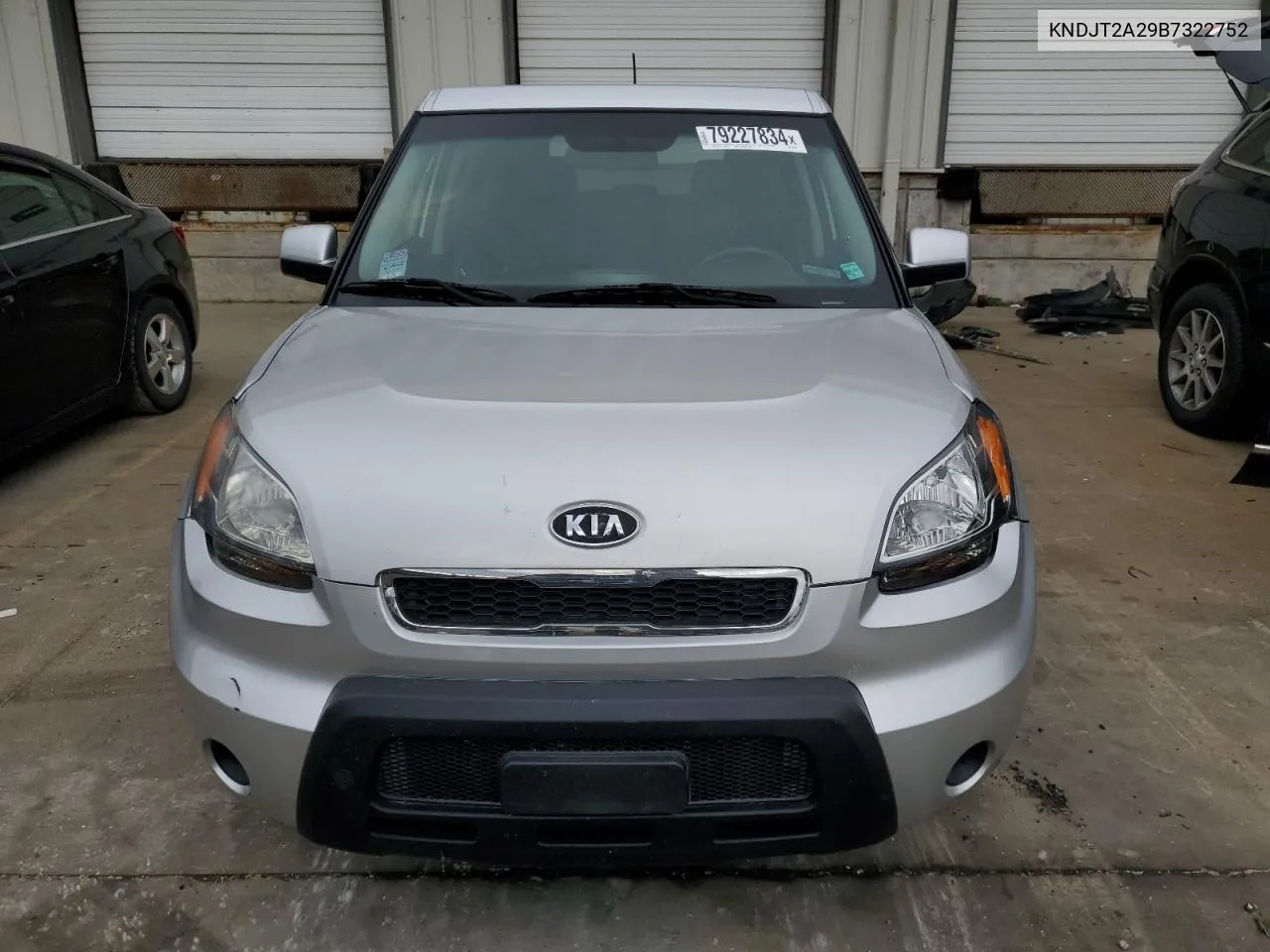 2011 Kia Soul + VIN: KNDJT2A29B7322752 Lot: 79227834