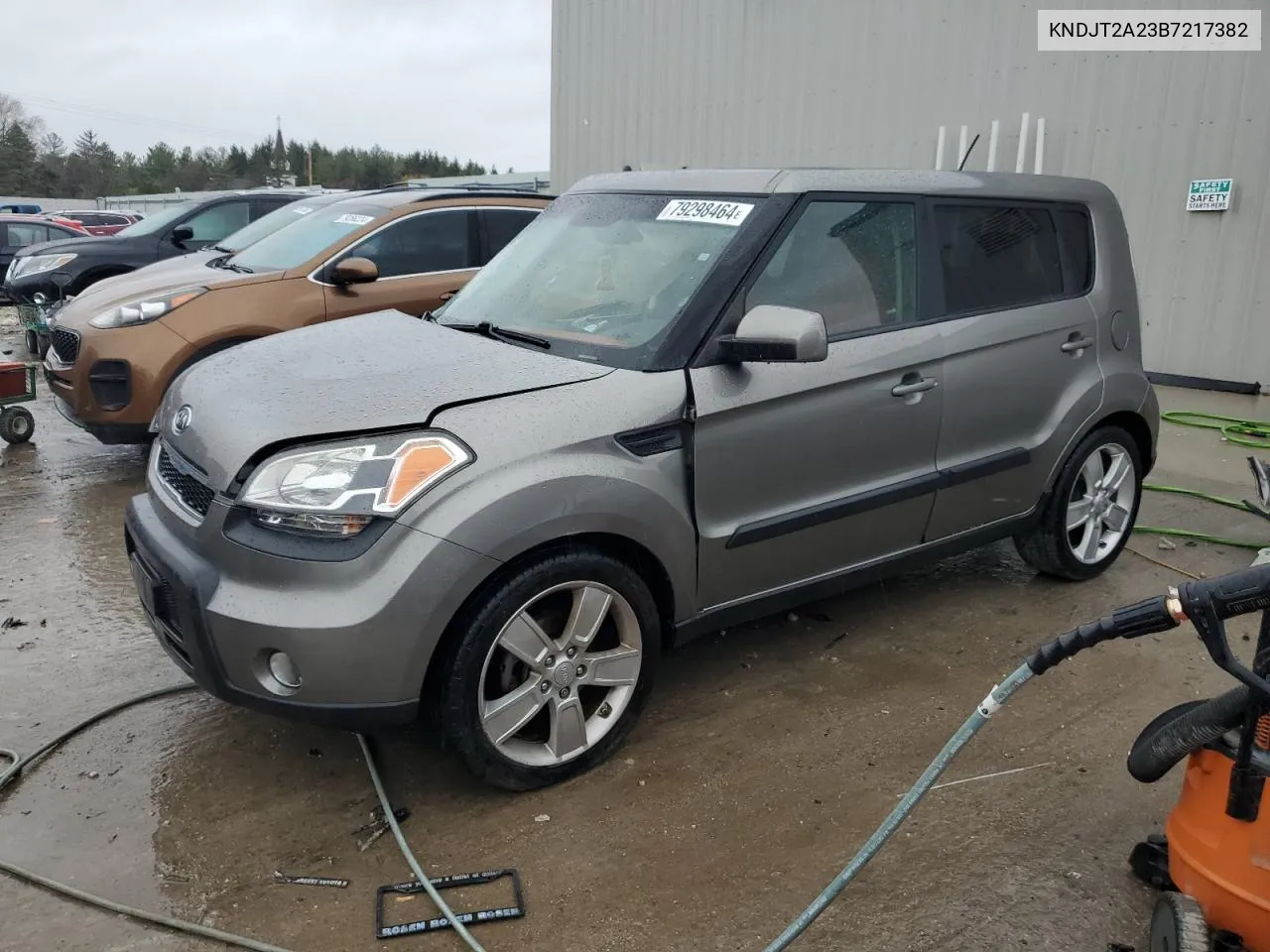 KNDJT2A23B7217382 2011 Kia Soul +